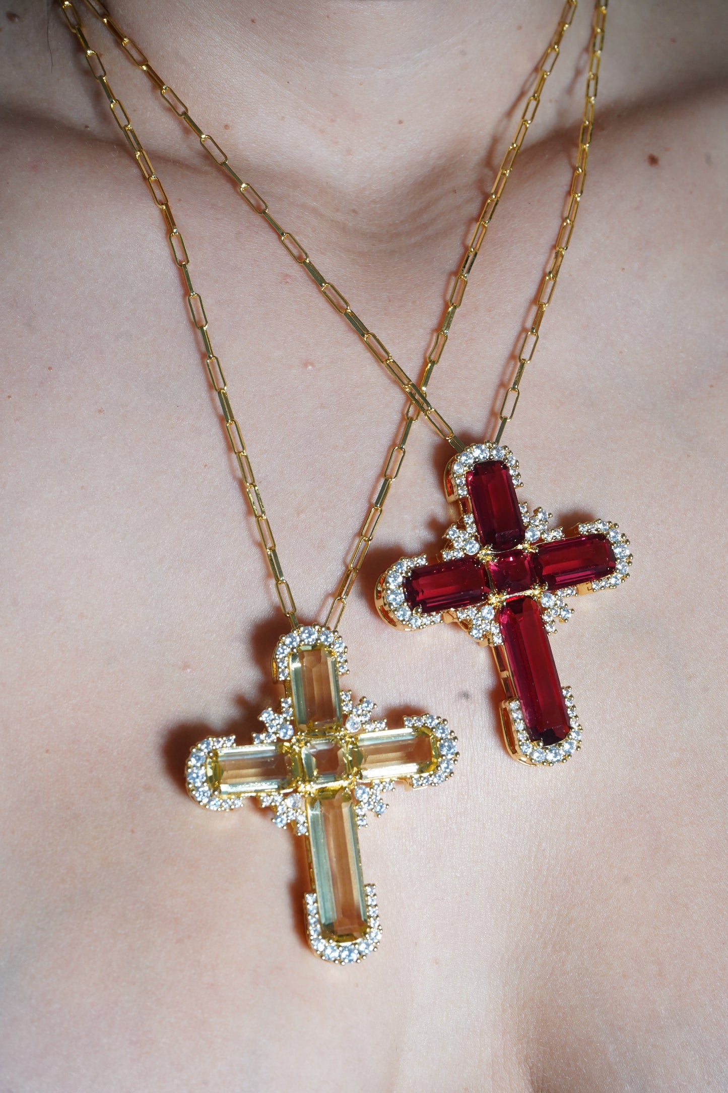 WRLD CROSS GOLD - Red