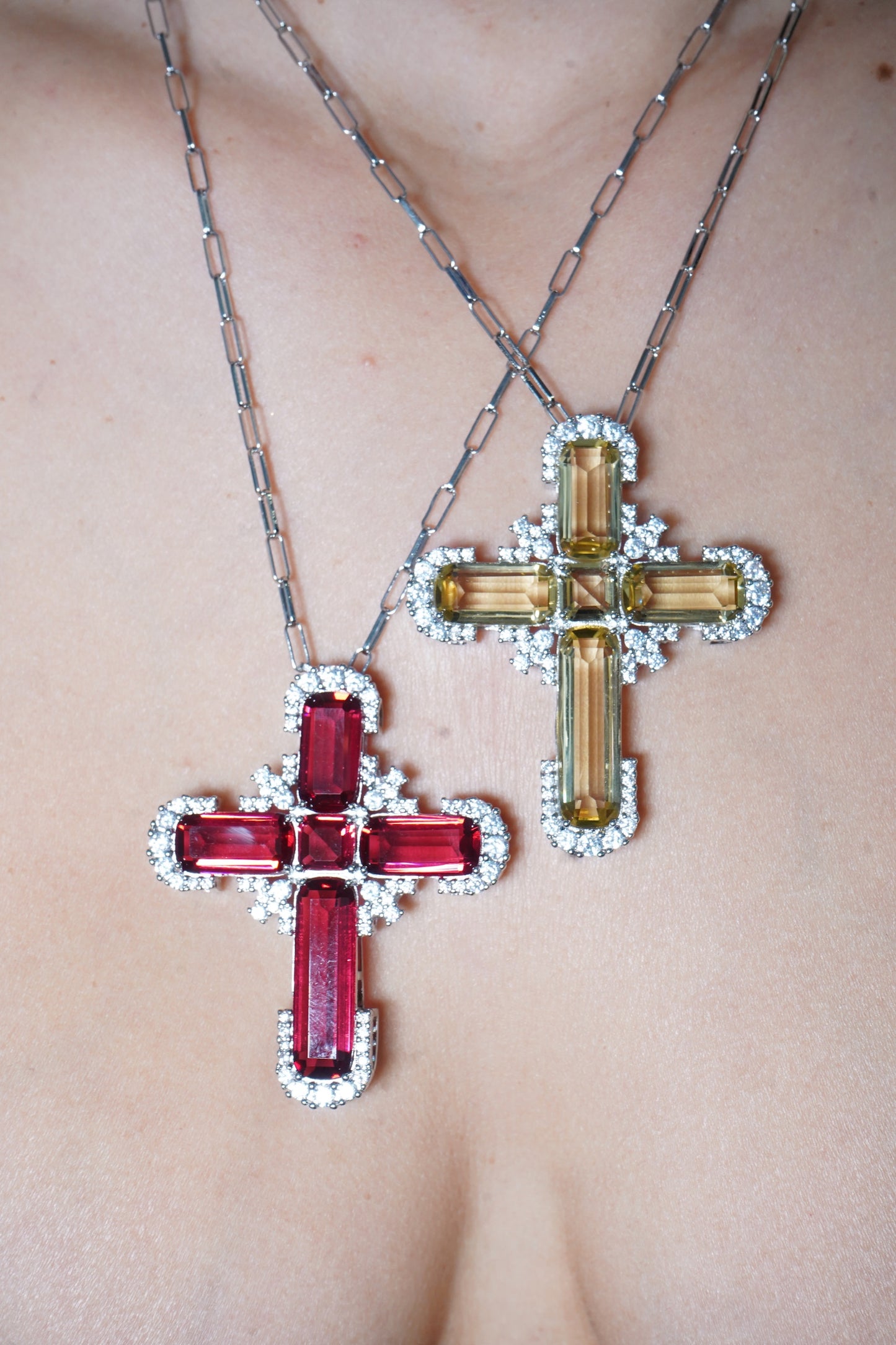 WRLD CROSS SILVER - Red